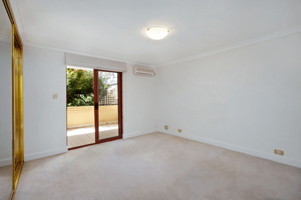 Photo of room in 2046 0
