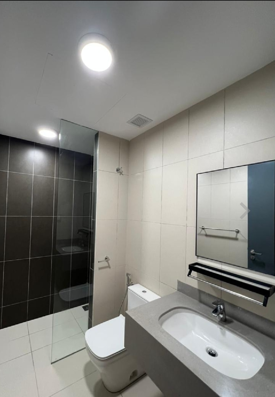 Photo of room in 2008 4