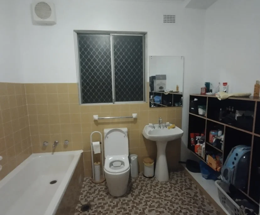 Photo of room in 2044 5