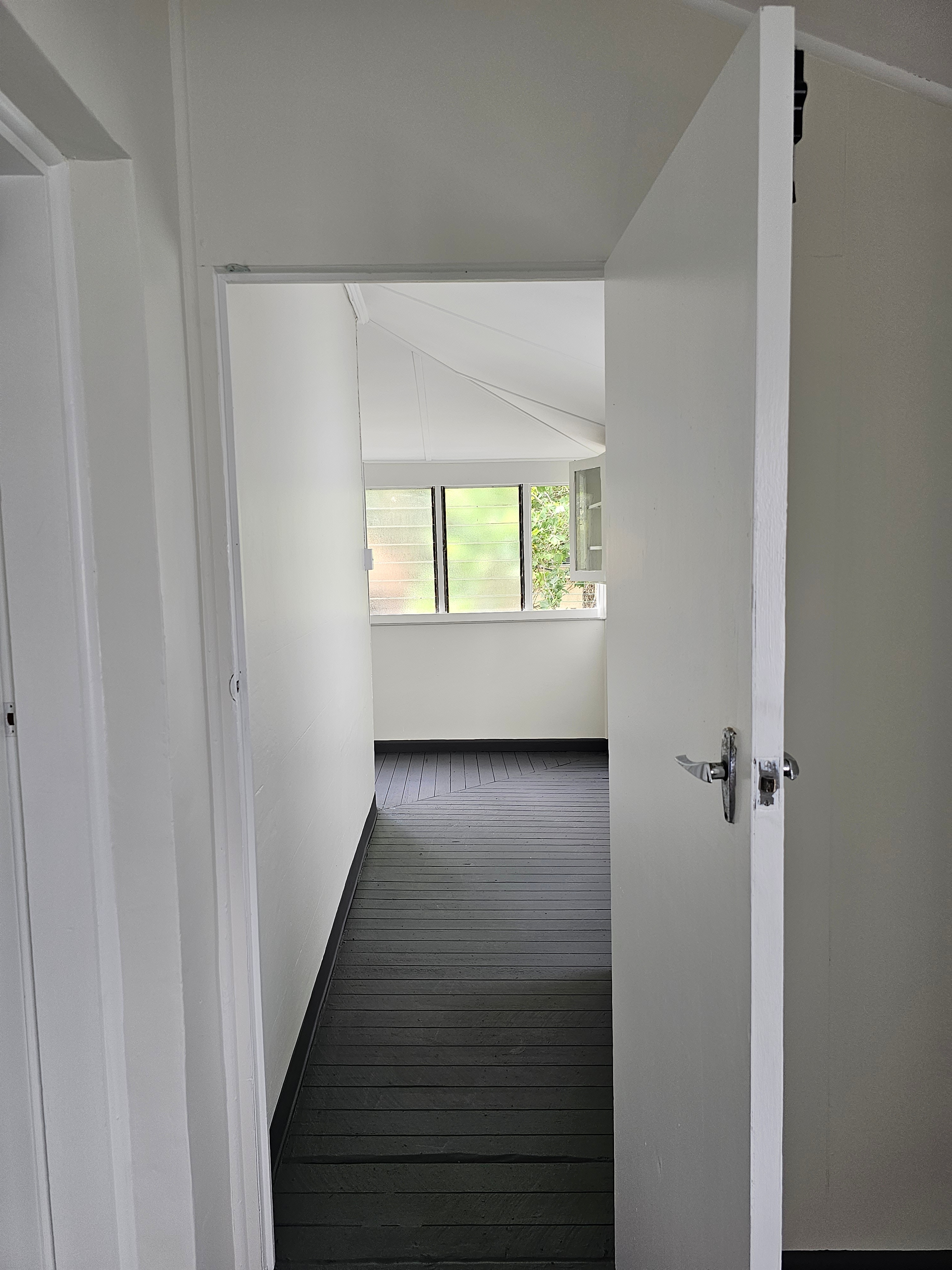 Photo of room in 2037 22