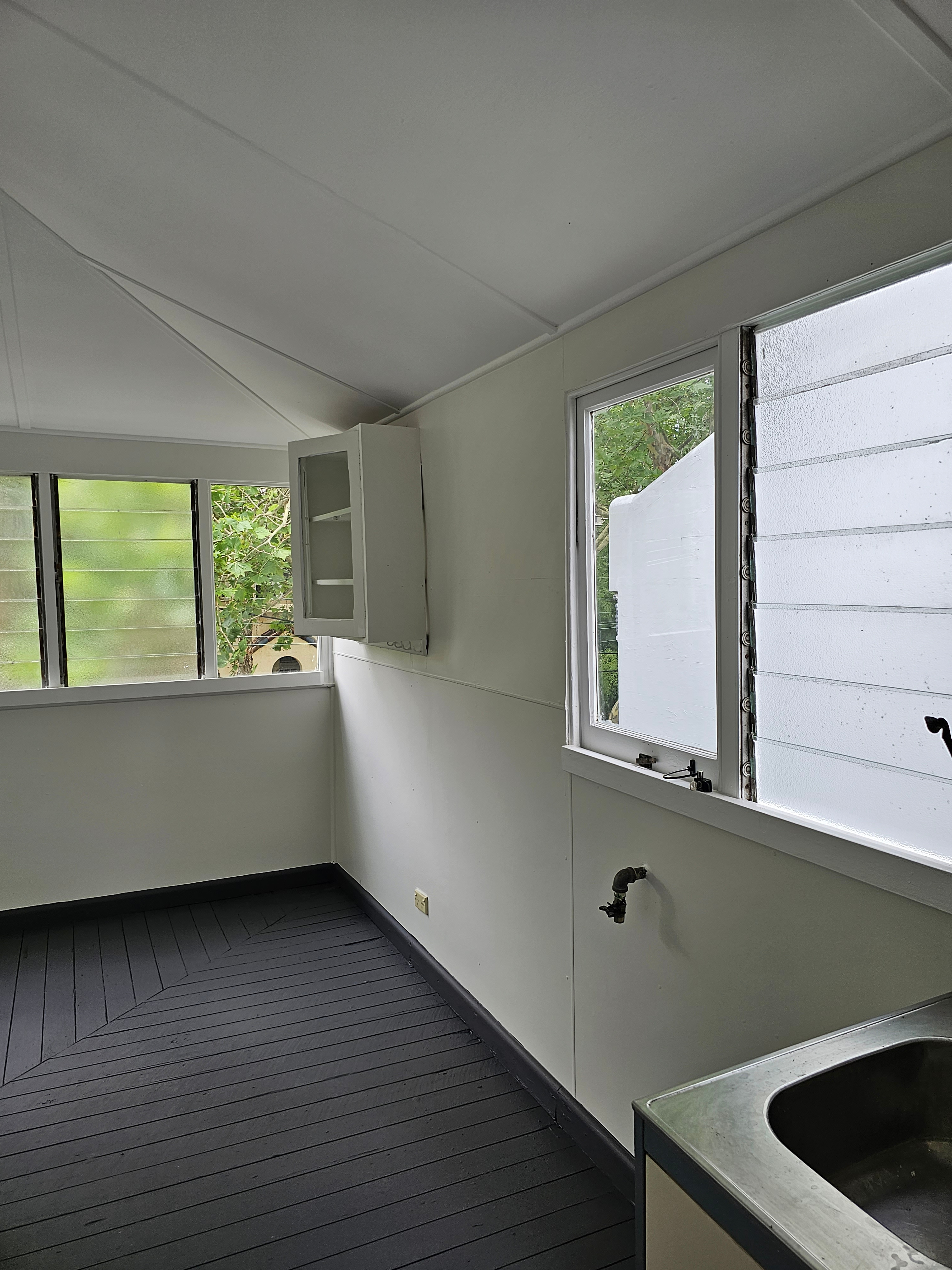 Photo of room in 2037 20