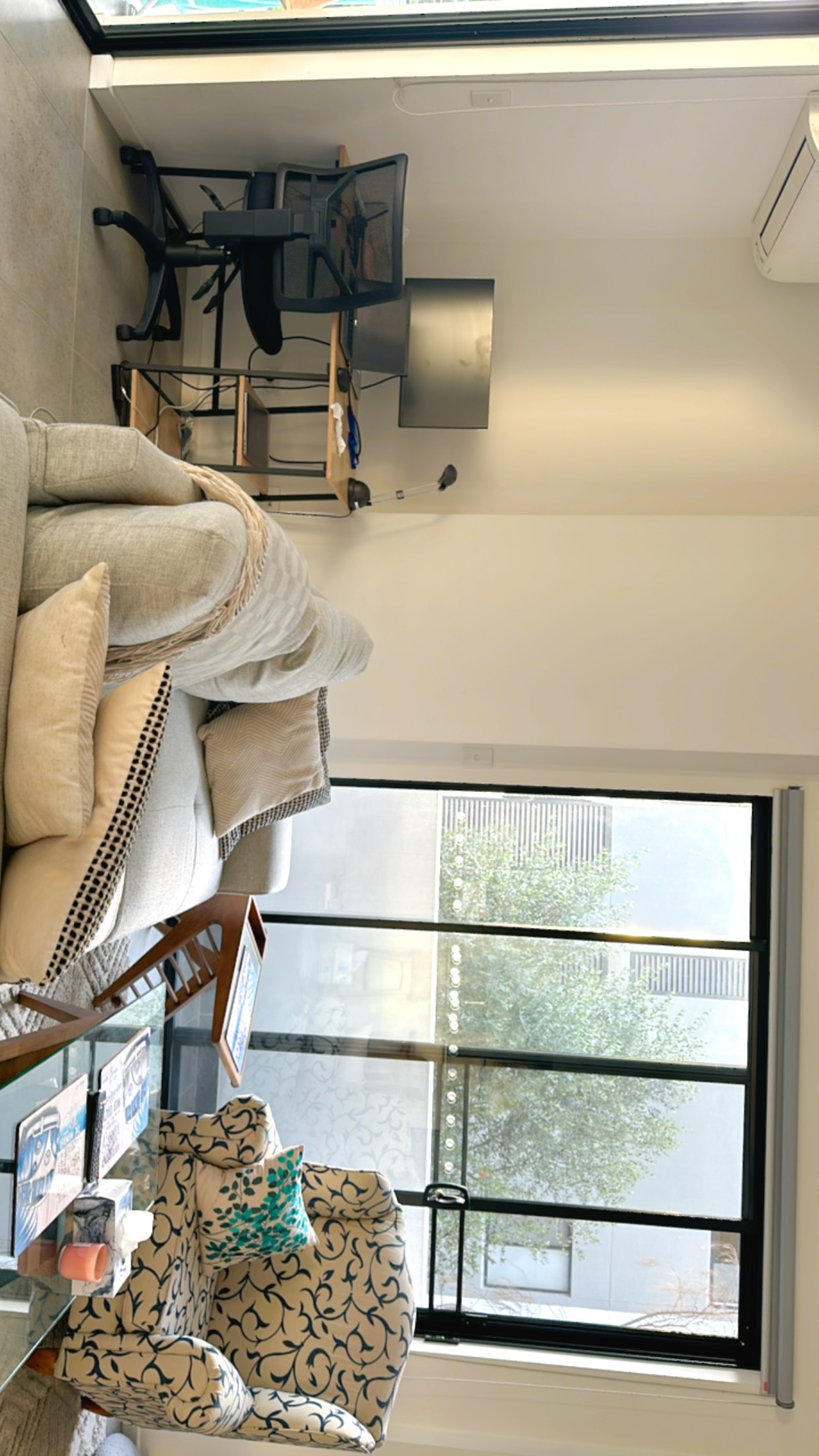 Photo of room in 2150 5