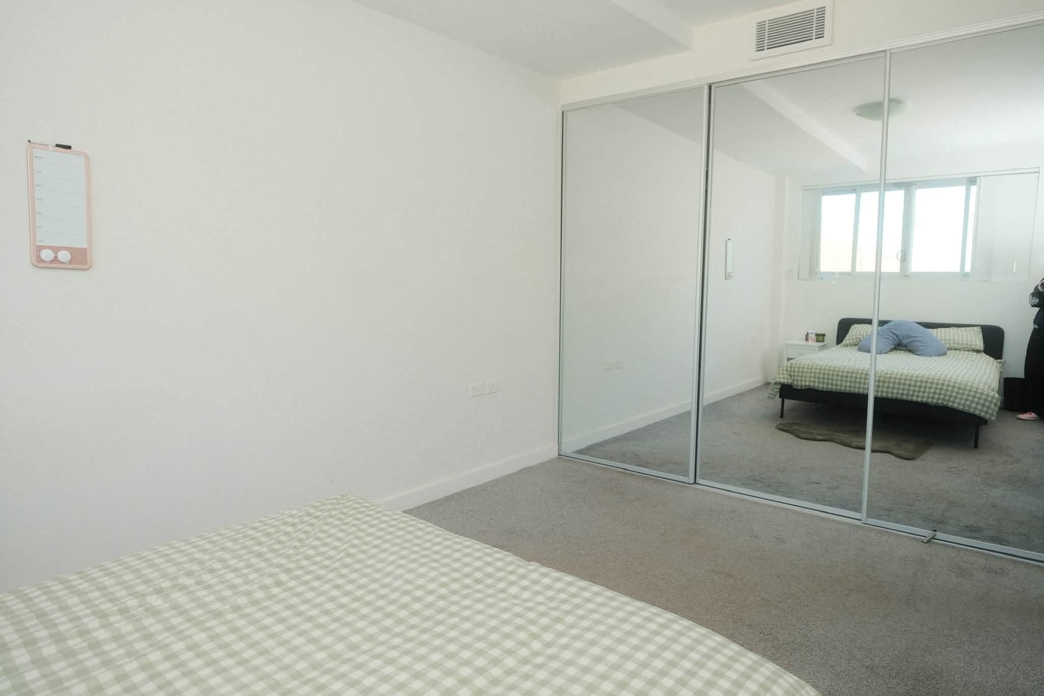 Photo of room in 2204 6