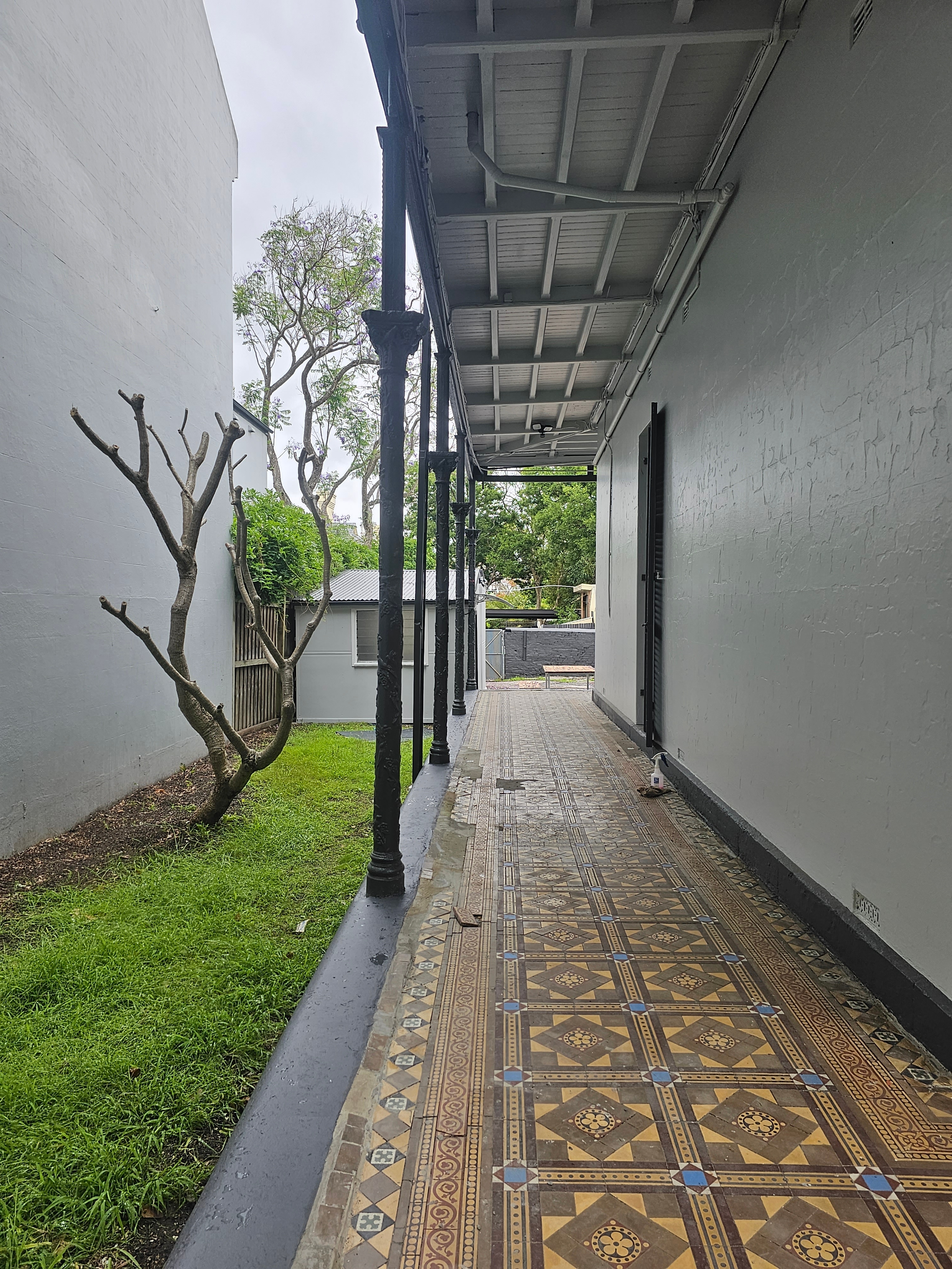 Photo of room in 2037 27