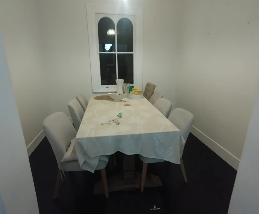 Photo of room in 2044 3