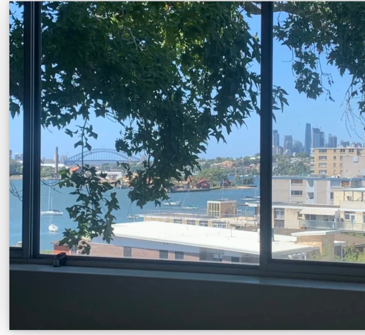 Photo of room in 2047 5