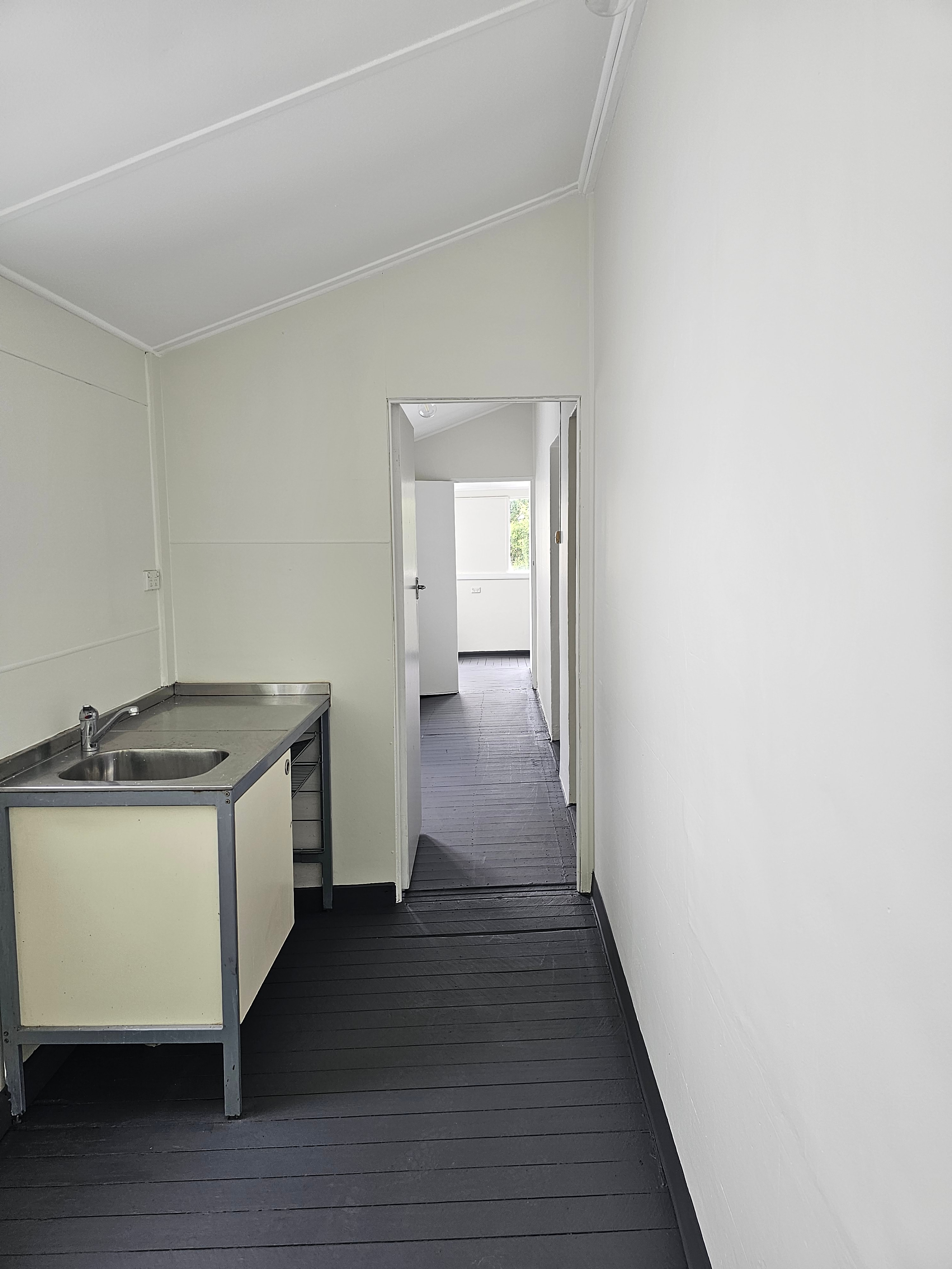 Photo of room in 2037 18