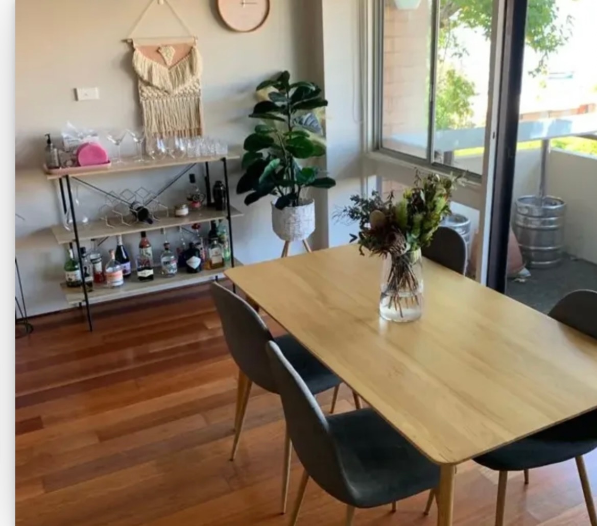 Photo of room in 2047 6