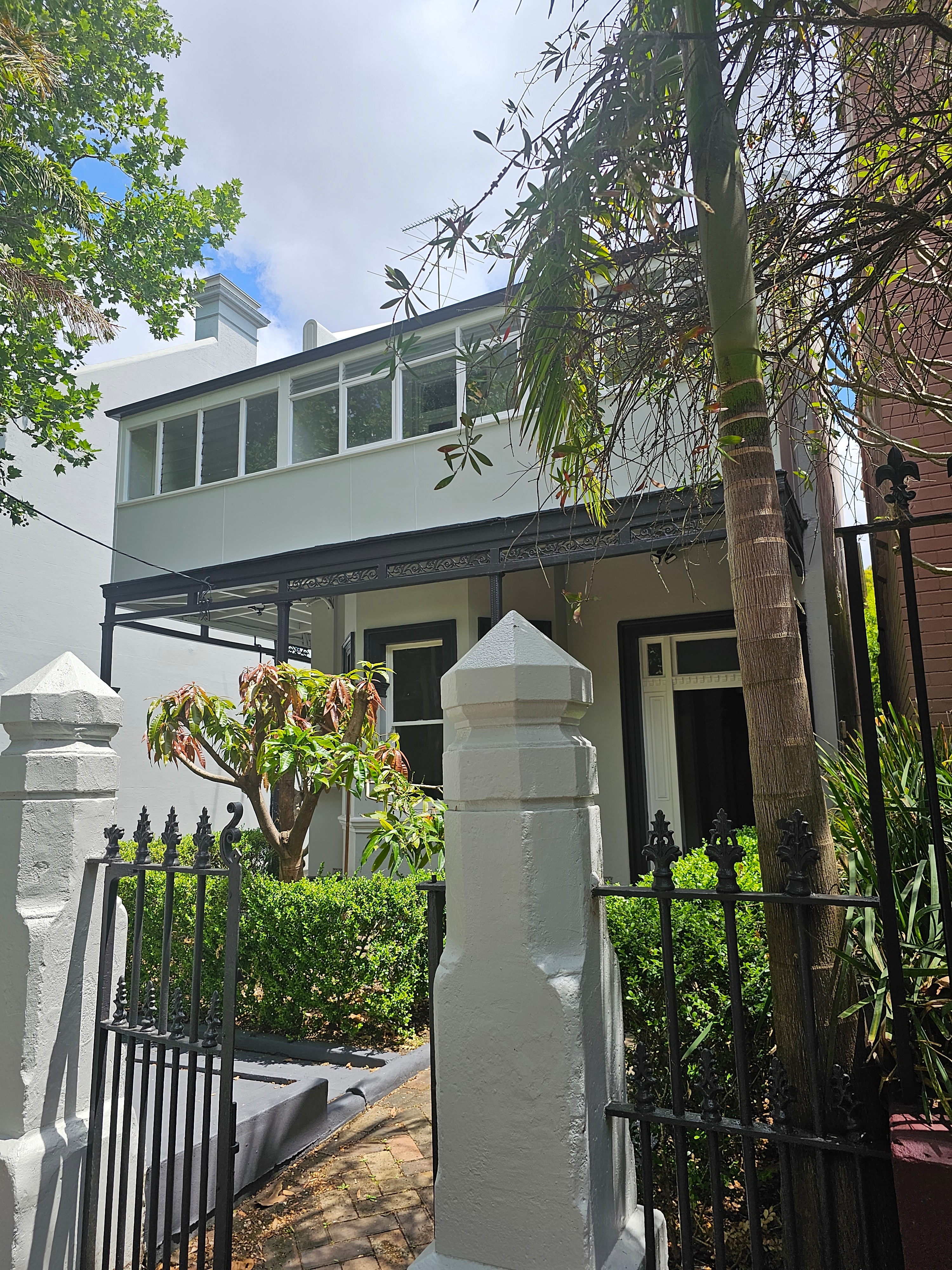 Photo of room in 2037 5