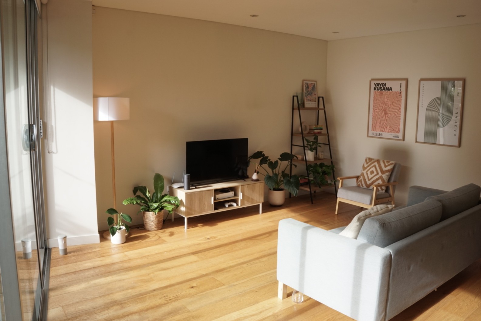 Photo of room in 2010 7