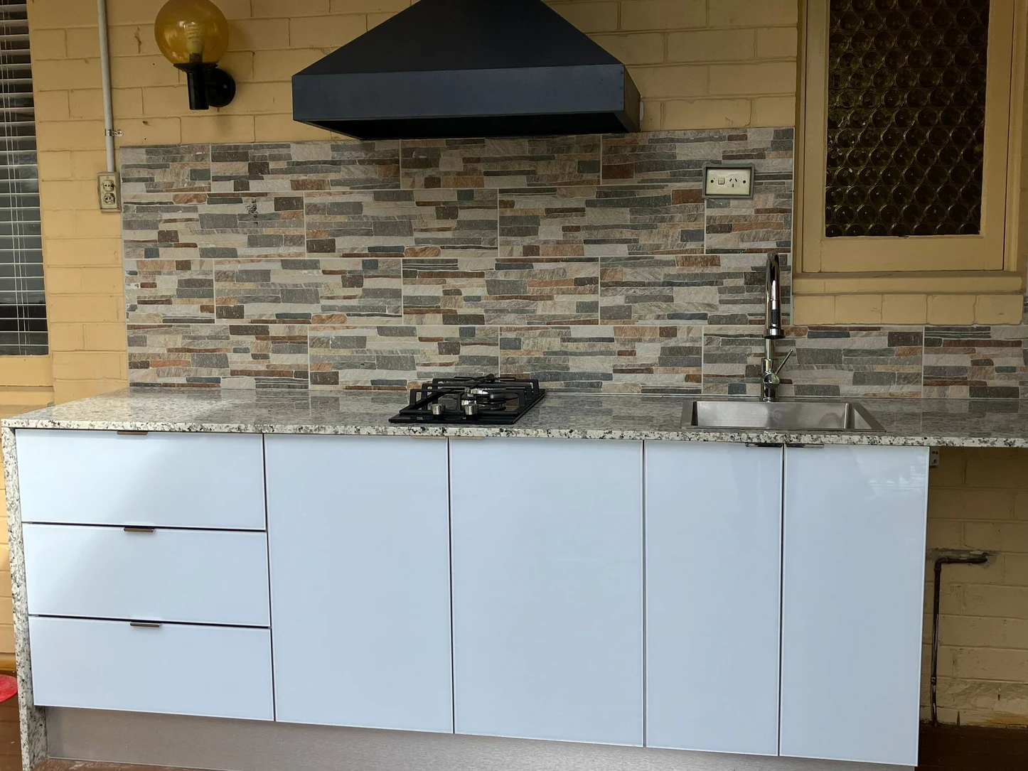 Photo of room in 2073 4