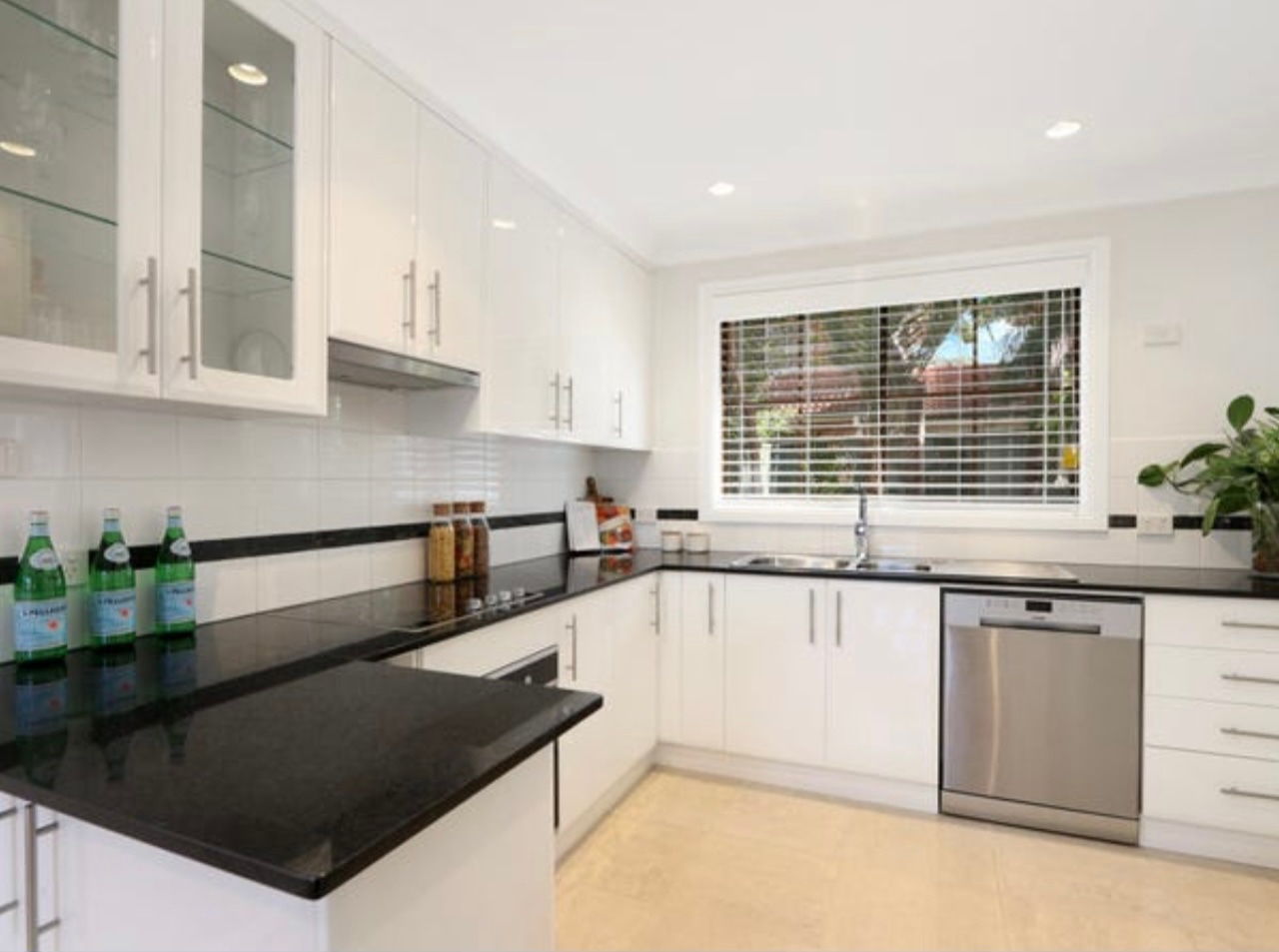 Photo of room in 2224 4