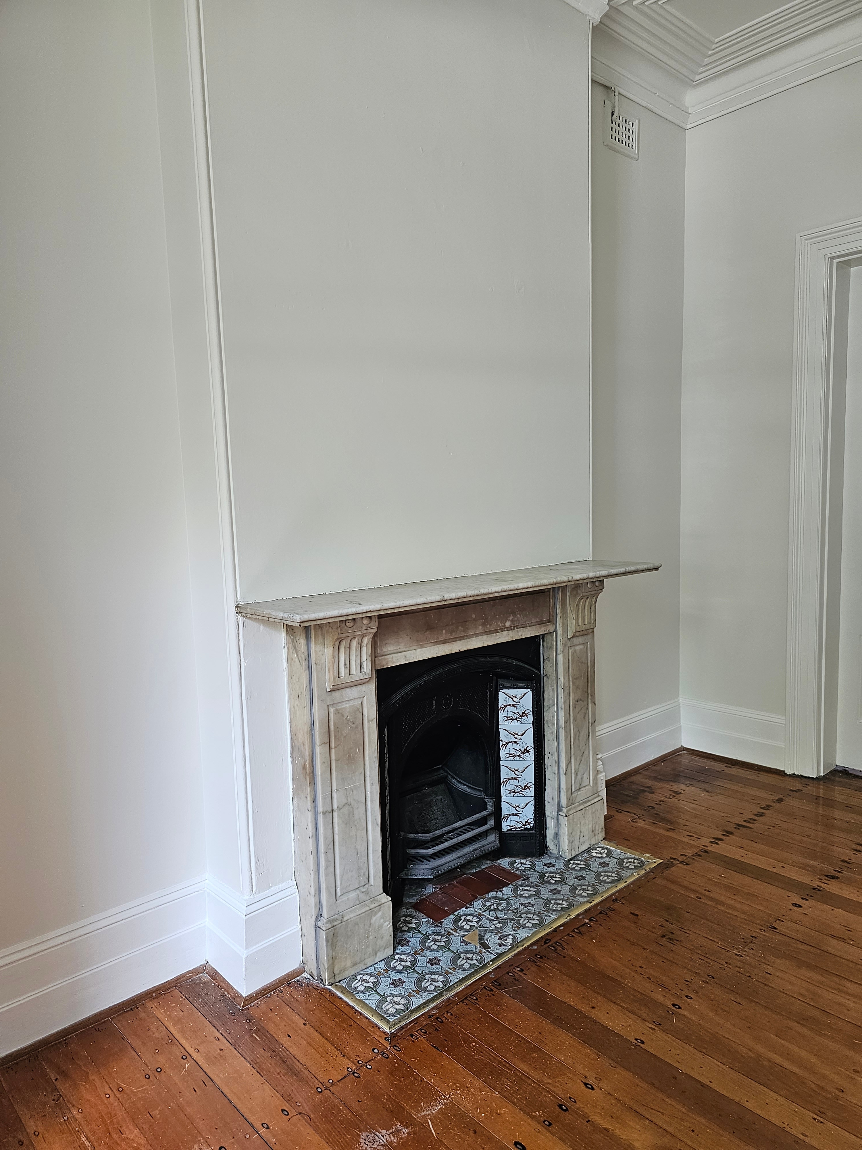 Photo of room in 2037 8